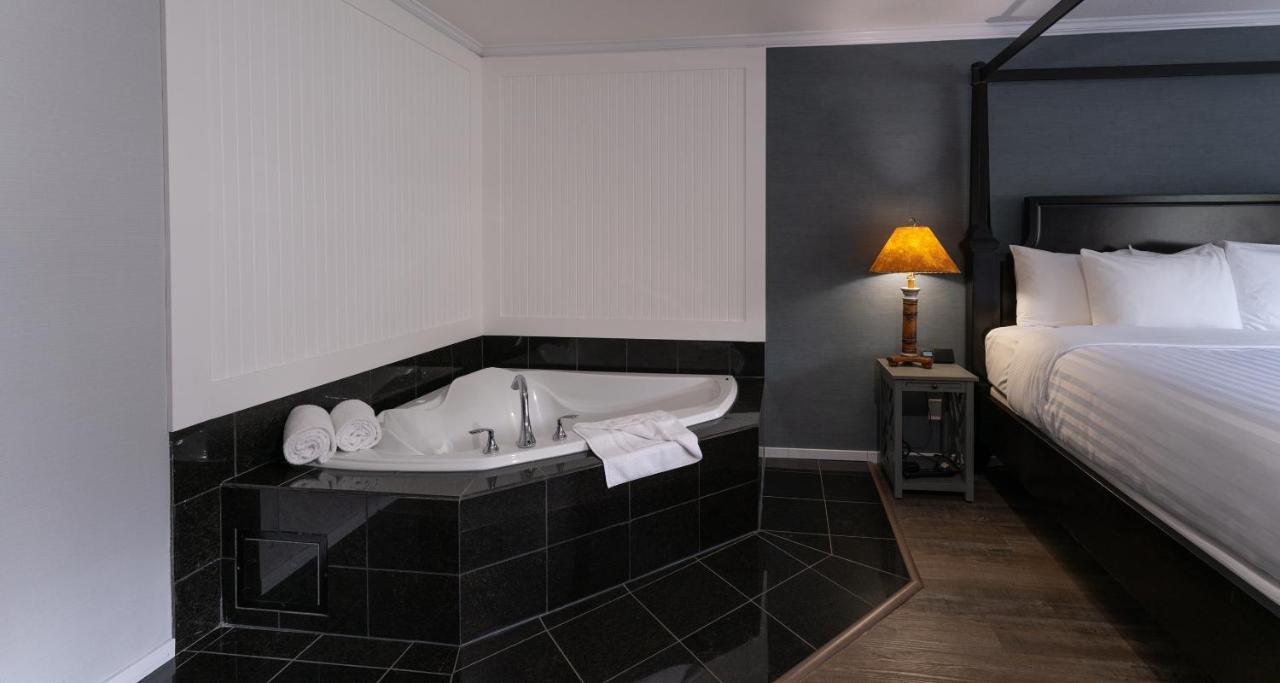 Prestige Inn Golden Eksteriør billede