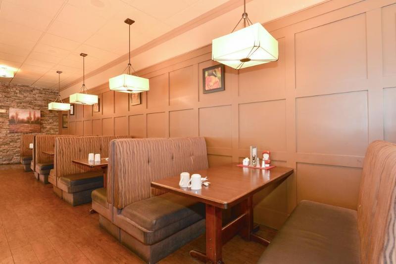 Prestige Inn Golden Eksteriør billede